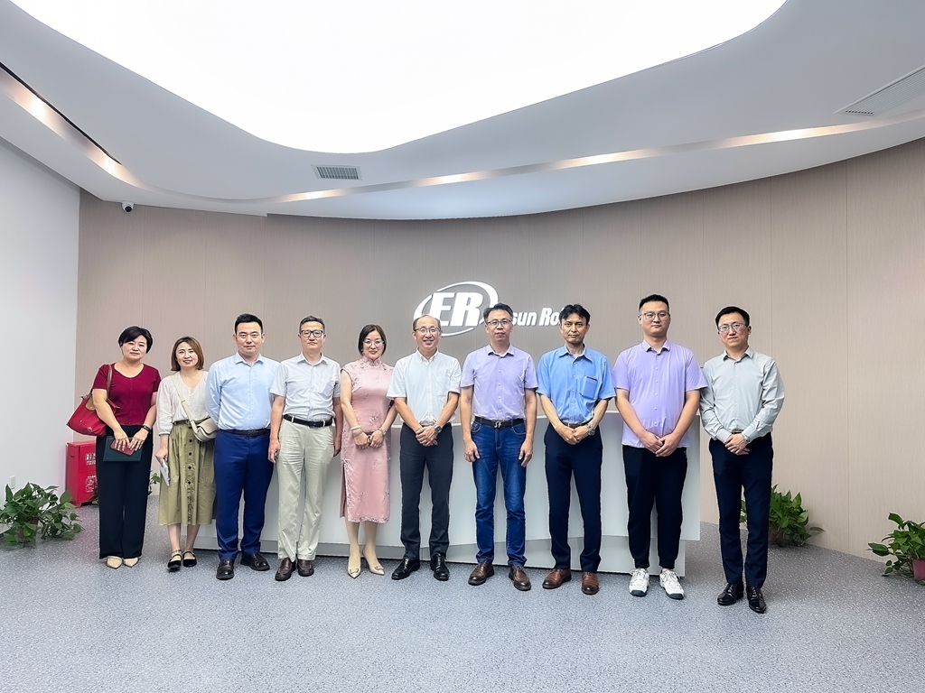 熱烈歡迎EPSON愛普生深石明宏總裁一行蒞臨鎰升機器人參觀！